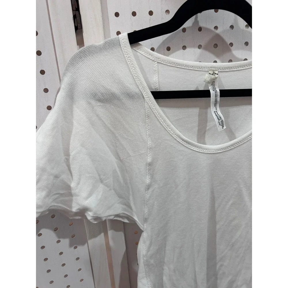 Free People White Ribbed Knit Short Sleeve Bodysuit Snap Closure Cutout Sides - Picture 5 of 8